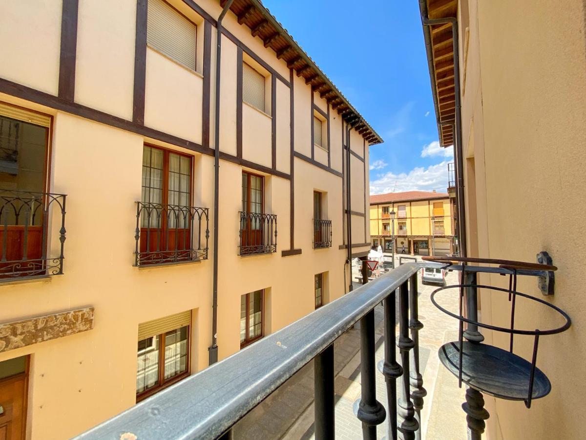 Vivienda Turistica Los Leones Berlanga de Duero Extérieur photo