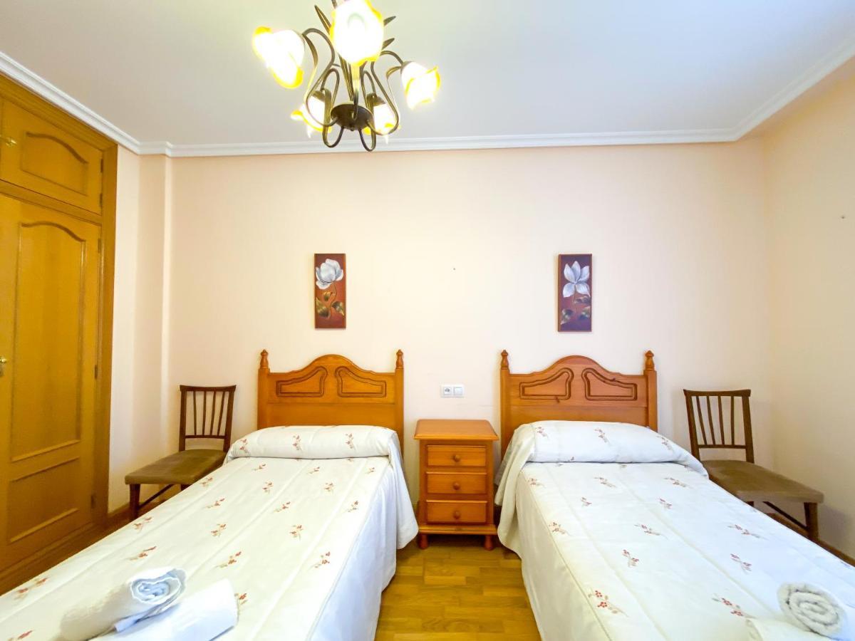 Vivienda Turistica Los Leones Berlanga de Duero Extérieur photo